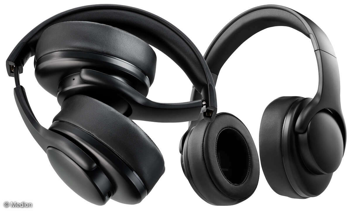 Medion Life E62661 Over-Ear Kopfhörer gefaltet offen