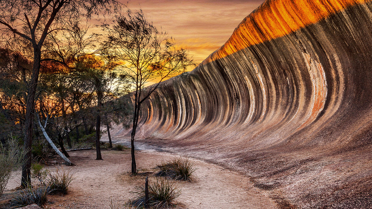 Sunrise at Wave Rock (Hyden Rock), Hyden, Western Australia