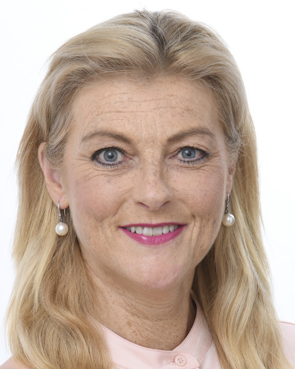 Cynthia NÍ MHURCHÚ