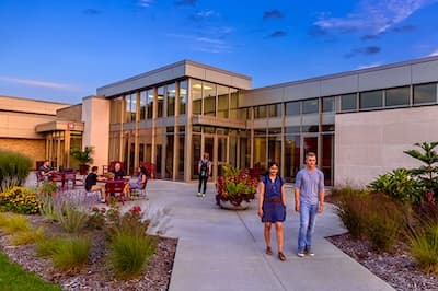 Fox Valley Tech Appleton campus entrance 10