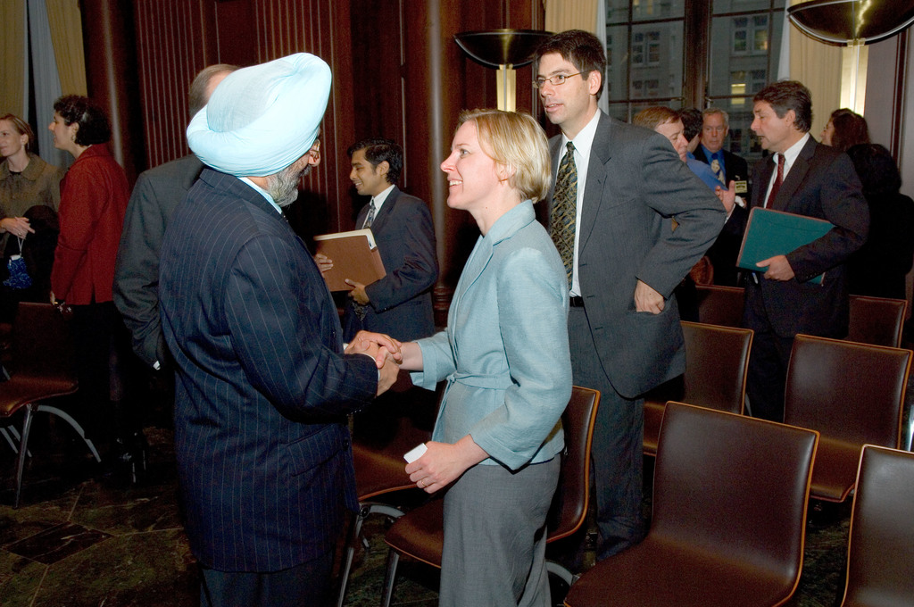 U.S. and India officials at the signing of the MOU between the U.S. and India in support of the Methane to Markets Partnership, 2007. <br><span class='small text-muted'>(2007, Washington D.C., United States, EPA headquarters)</span>