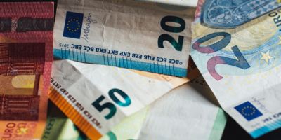 Euro banknotes © Markus Spiske