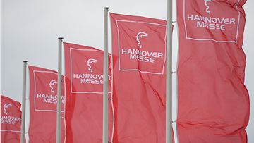 Flaggen mit dem Logo der Hannover Messe