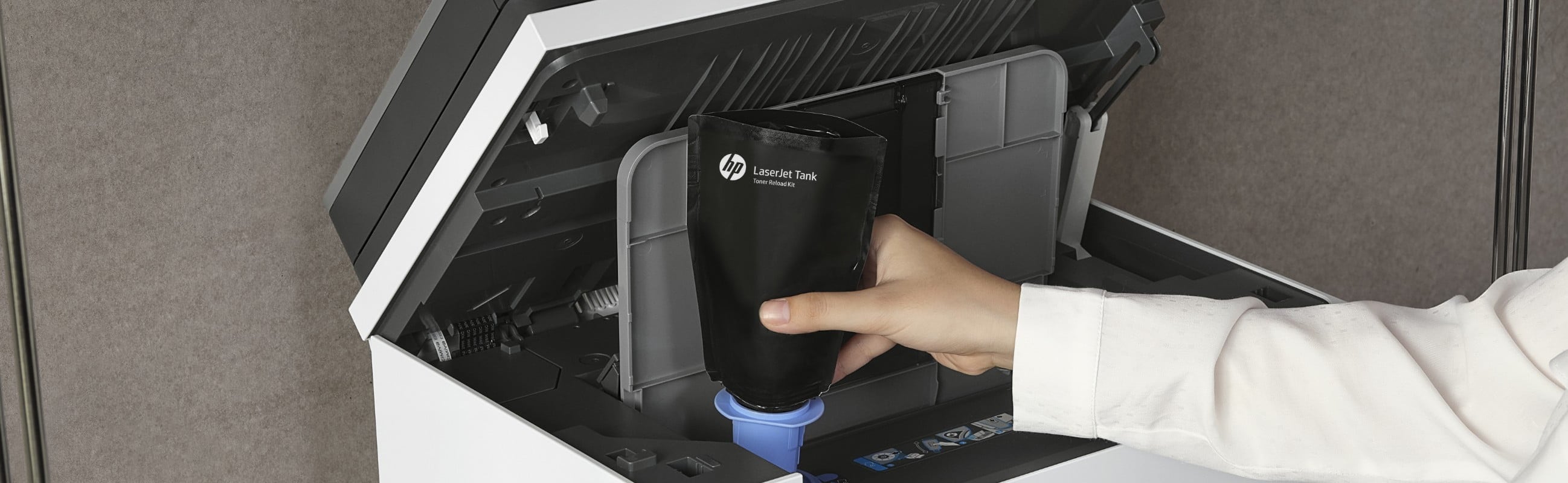 Mess-free toner refill in 15 sec. with Original HP Toner