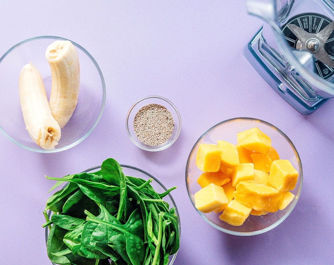 step 1 Combine Fresh Pineapple Chunks (1 1/2 cups), Fresh Spinach (2 cups), Banana (1), Chia Seeds (1 Tbsp), Water (4 Tbsp) and Flaxseeds (1 tsp) in a blender until smooth. It should be a bit thicker than a smoothie you would drink.