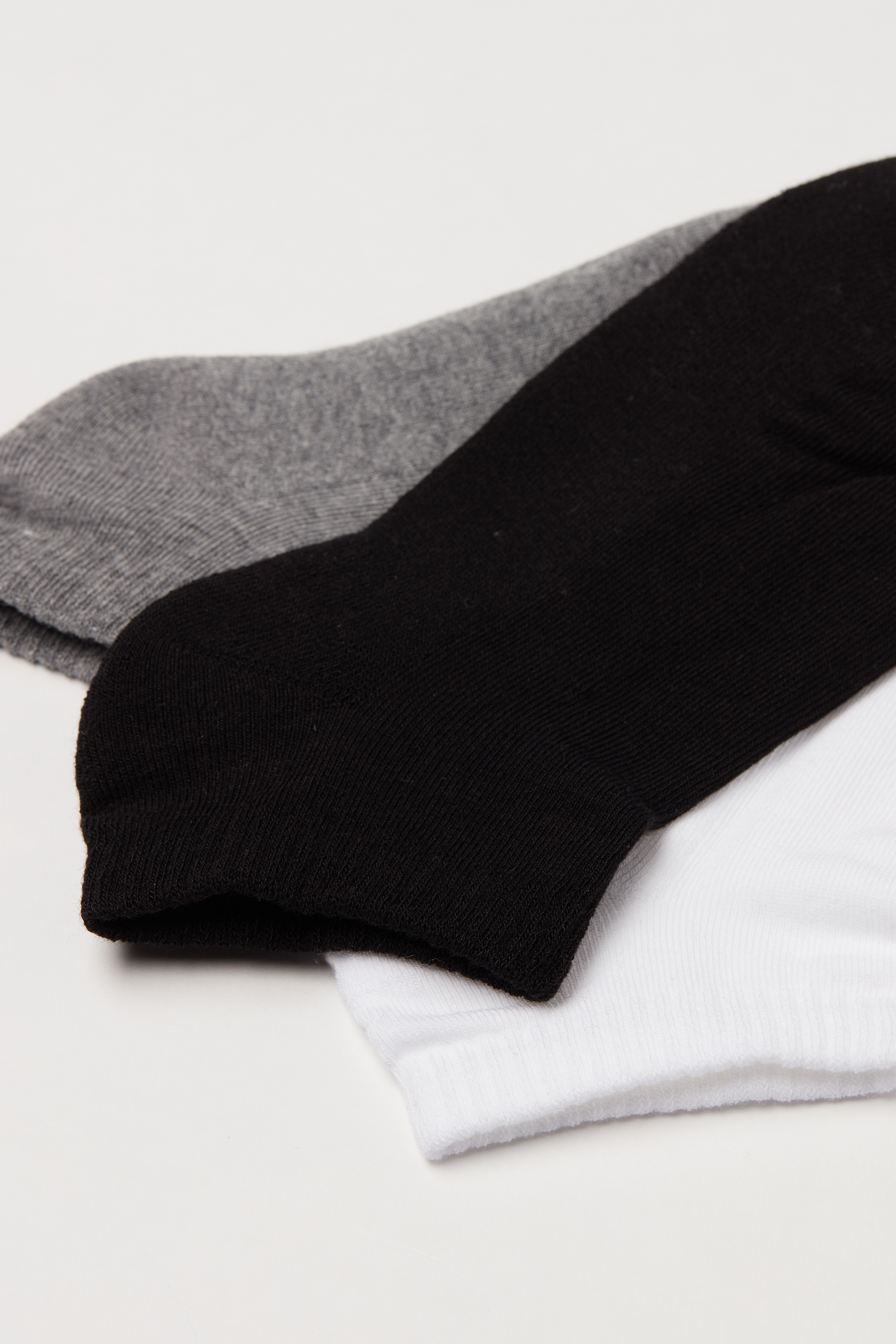 3 Pairs of Cotton Invisible Sport Socks