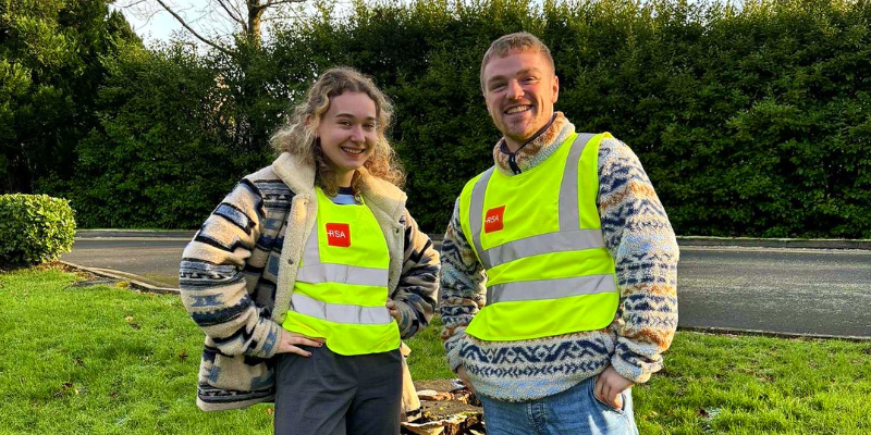 Students Saoirse Morrissey O’Connell and Oisín de Baróid getting behind the Be Safe, Be Seen campaign