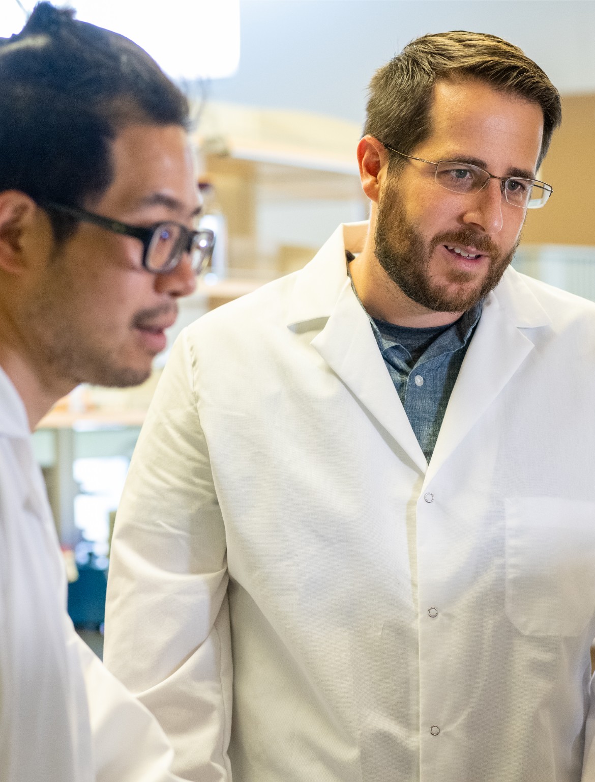 Professor Jason McLellan's (right) and one of his graduate students in the lab