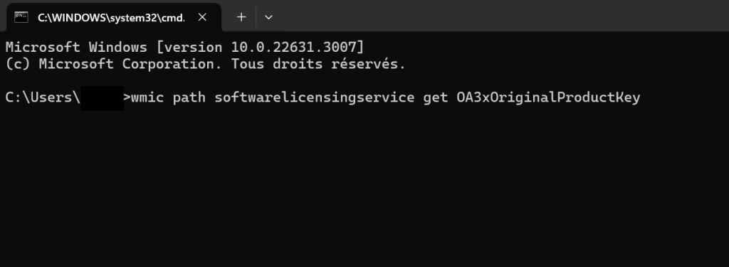 Saisissez la commande dans la fenêtre de l’Invite de commande pour afficher votre clé de produit Windows 10 