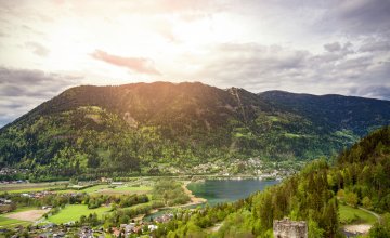 Blick auf die Gerlitzen und den Ossiacher See © Sonja Birkelbach - stock.adobe.com