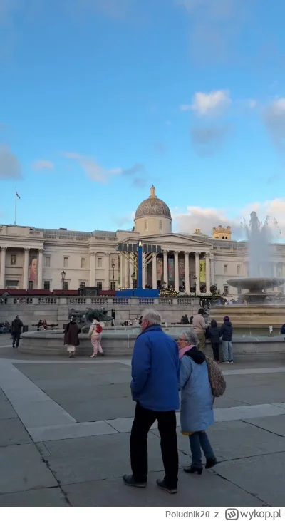 Poludnik20 - Chanukowe świece na Trafalgar Square w Londynie. Dziś to szczególnie waż...