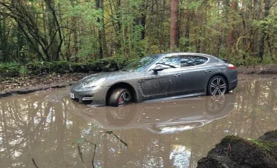 Zileonka - ROZDAJO UŻYWANE, ZMĘCZONE PORSCHE PANAMERA

Na bogato, kto bogatemu zabr...