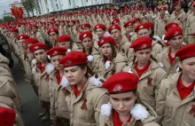 Rosja szkoli ukraińskie dzieci na okupowanych terytoriach Ukrainy do wojny przec