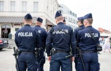 Będą nowe oznaczenia dla policjantów. Umożliwią identyfikację funkcjonariuszy