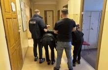 Młodzi Ukraińcy dokonali napadu na salon gier. Policja odnalazła ich w hotelu