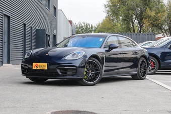 2023款Panamera 4 行政加长版 2.9T