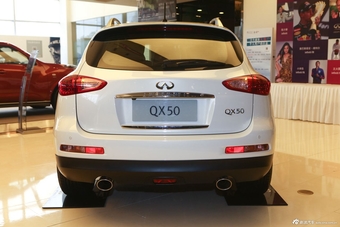 2013款英菲尼迪QX50 2.5L两驱优雅版