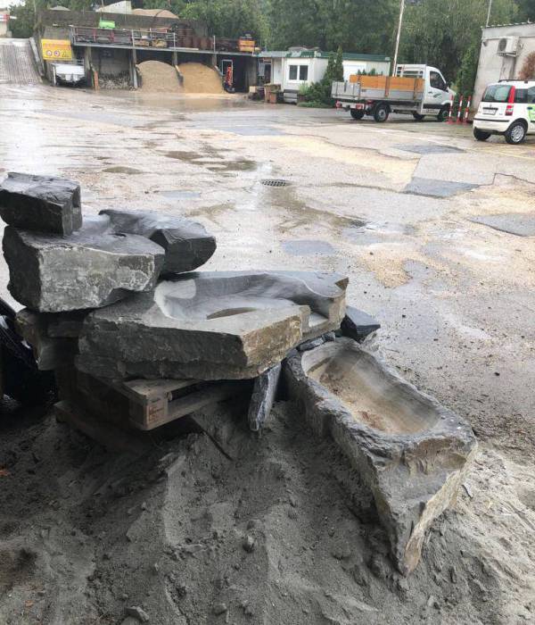 Fontaine sur mesure en pierre naturelle 